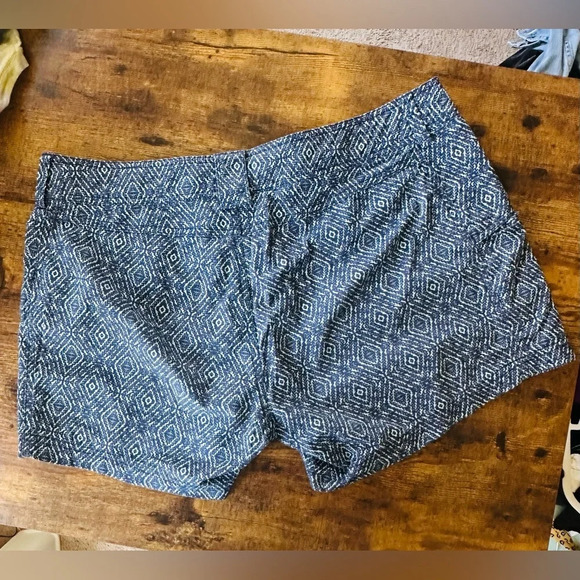 Marmot Ginny Hiking Shorts - Like New - Size 12 - Picture 7 of 10